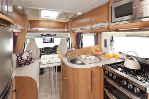 Auto-Trail Tracker FB 2014 года 